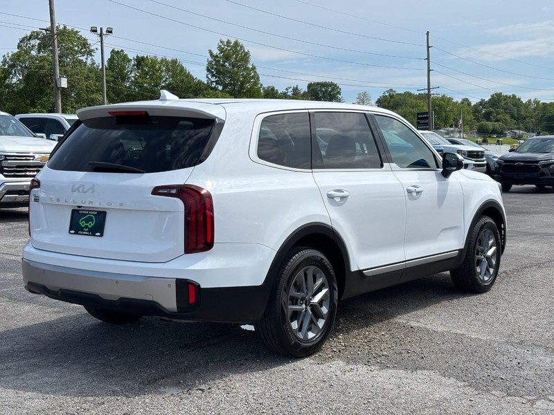 Kia Telluride Vehicle Full-screen Gallery Image 5