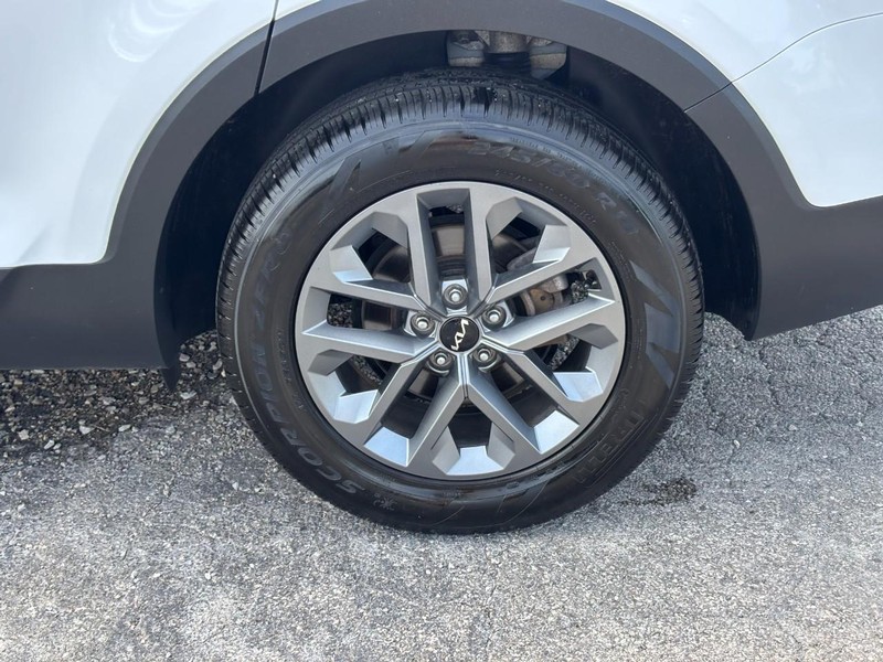 Kia Telluride Vehicle Full-screen Gallery Image 9