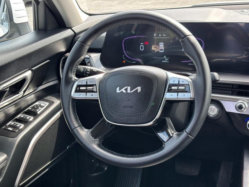 Kia Telluride Vehicle Full-screen Gallery Image 13