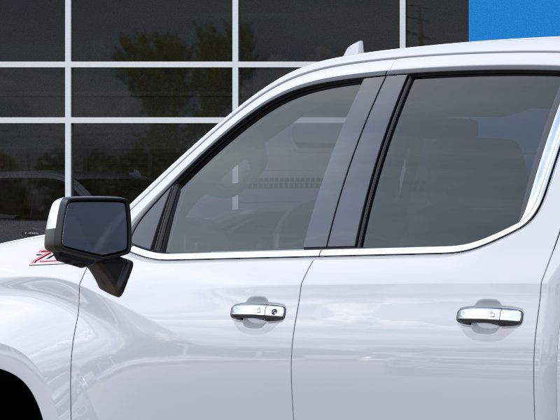 Chevrolet Silverado 1500 Vehicle Full-screen Gallery Image 12