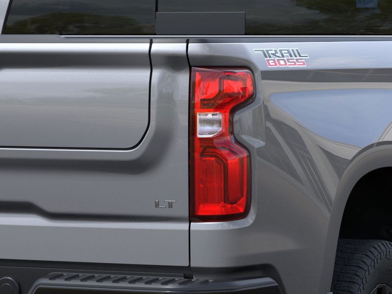 Chevrolet Silverado 1500 Vehicle Full-screen Gallery Image 11