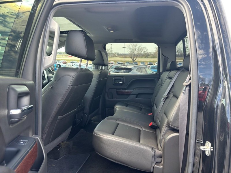 GMC Sierra 1500 Vehicle Full-screen Gallery Image 10