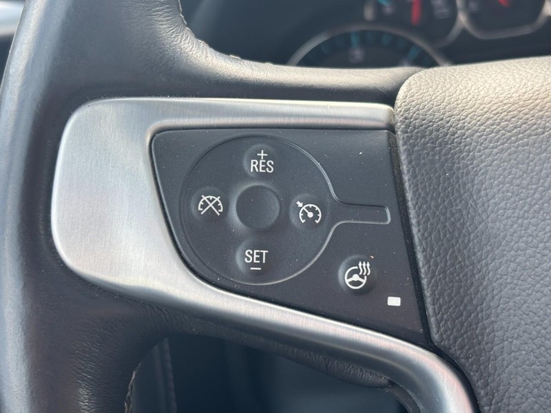 GMC Sierra 1500 Vehicle Full-screen Gallery Image 17