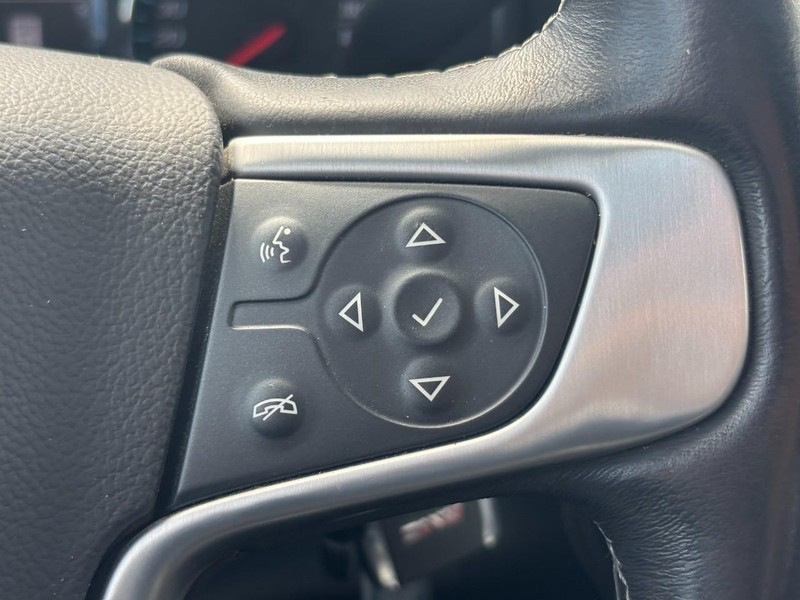 GMC Sierra 1500 Vehicle Full-screen Gallery Image 18