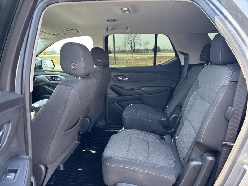 Chevrolet Traverse Vehicle Full-screen Gallery Image 11