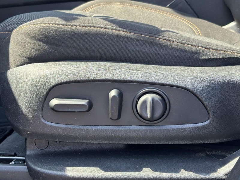 Chevrolet Traverse Vehicle Full-screen Gallery Image 16