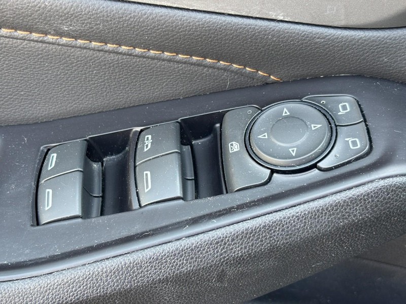 Chevrolet Traverse Vehicle Full-screen Gallery Image 17