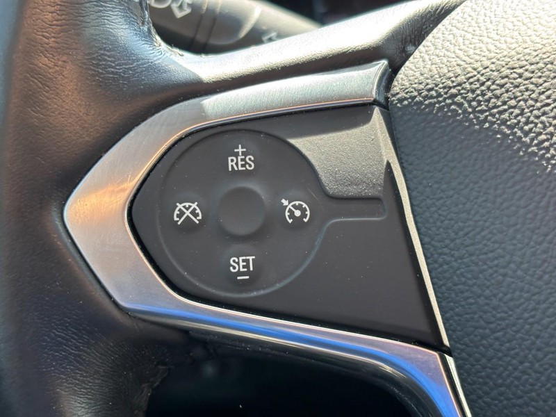 Chevrolet Traverse Vehicle Full-screen Gallery Image 18