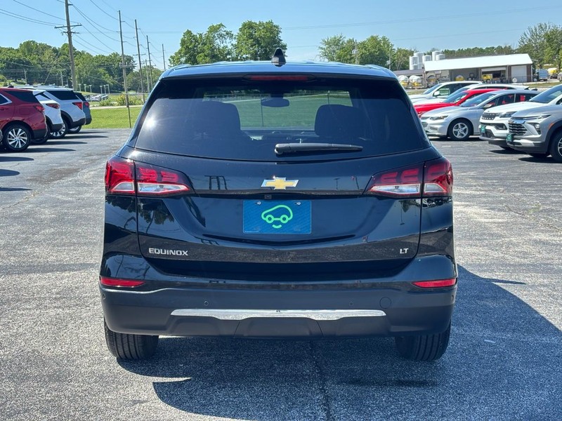 Chevrolet Equinox Vehicle Full-screen Gallery Image 4