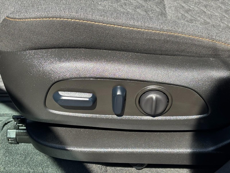 Chevrolet Equinox Vehicle Full-screen Gallery Image 15