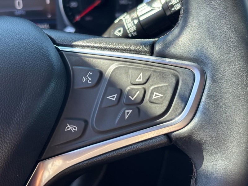 Chevrolet Equinox Vehicle Full-screen Gallery Image 18