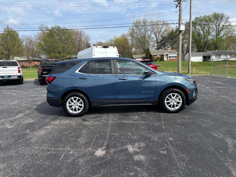Chevrolet Equinox Vehicle Full-screen Gallery Image 6