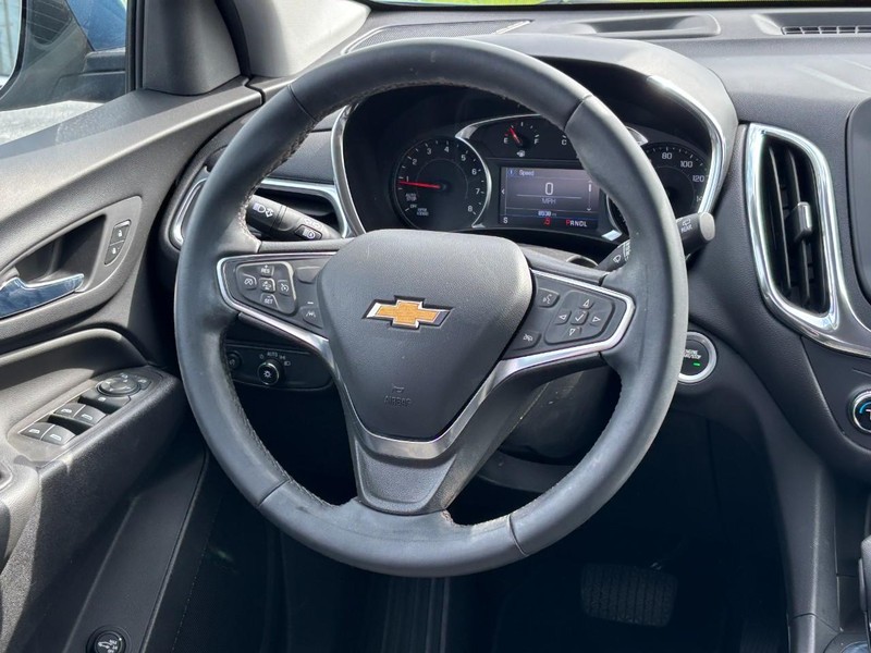 Chevrolet Equinox Vehicle Full-screen Gallery Image 12