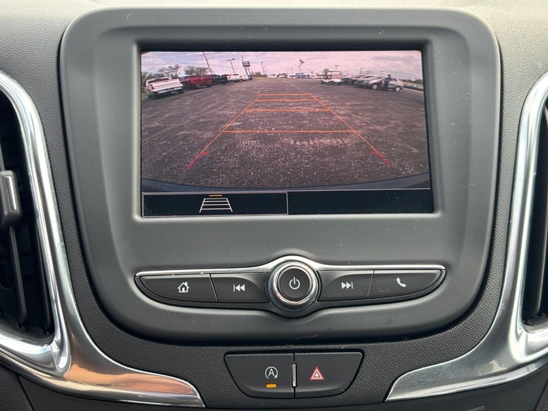 Chevrolet Equinox Vehicle Full-screen Gallery Image 21