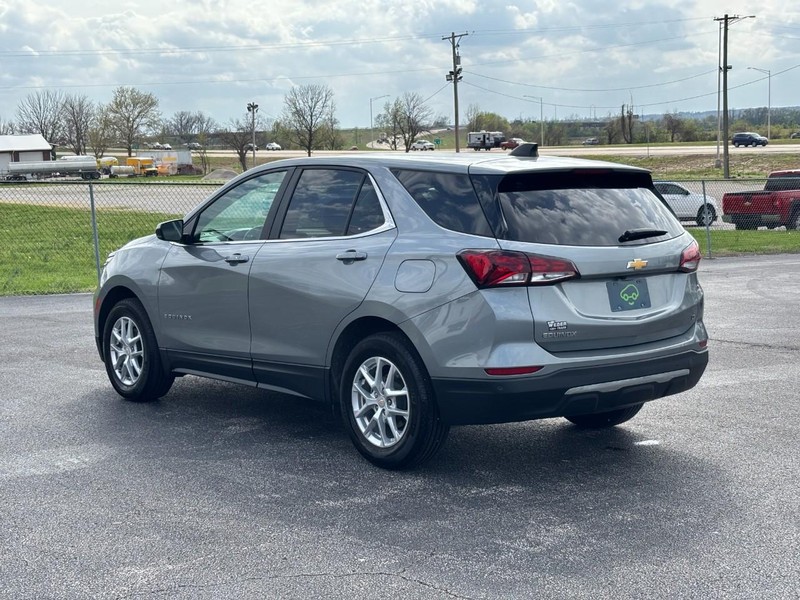 Chevrolet Equinox Vehicle Full-screen Gallery Image 3