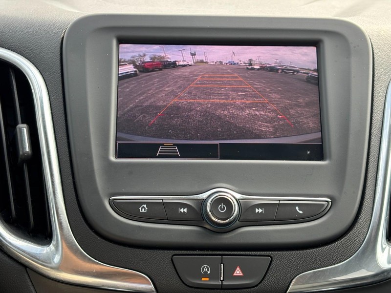 Chevrolet Equinox Vehicle Full-screen Gallery Image 21