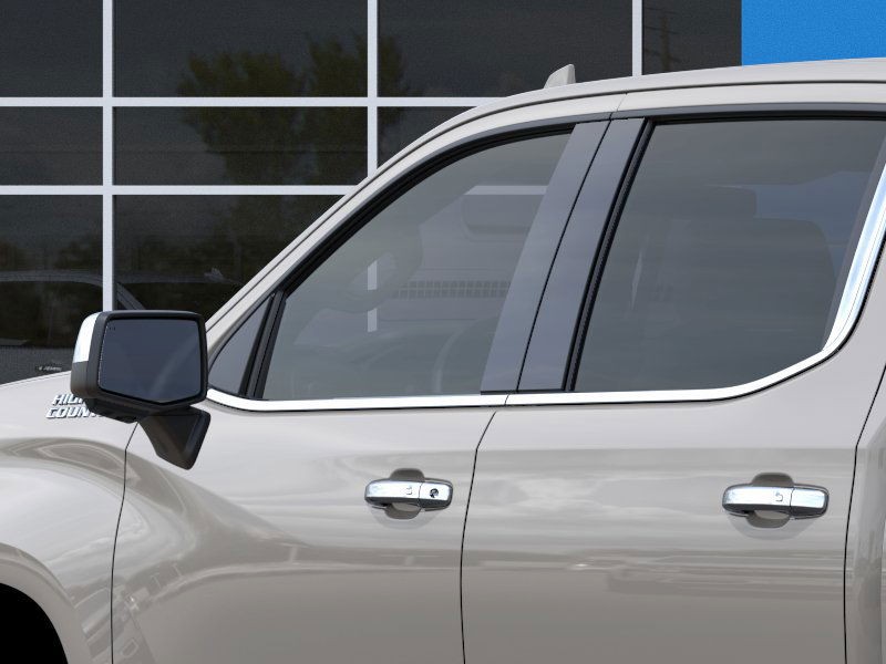 Chevrolet Silverado 1500 Vehicle Full-screen Gallery Image 12