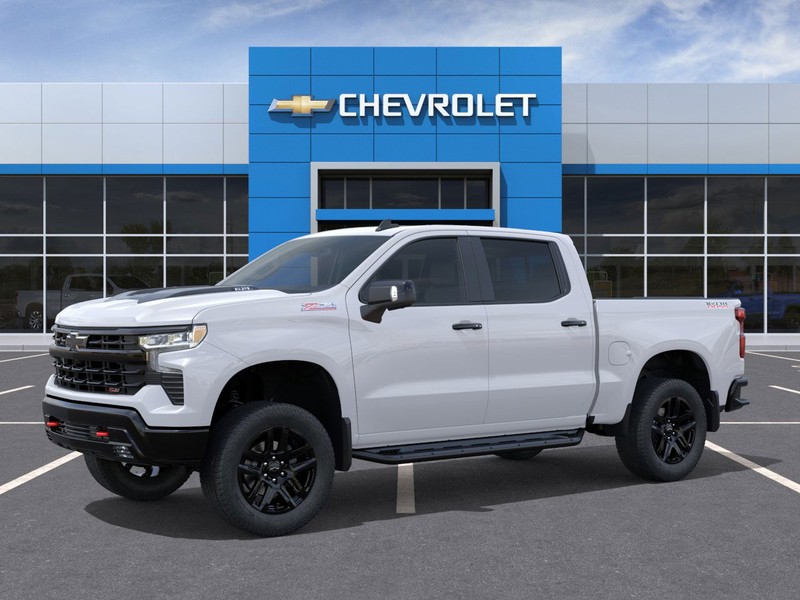 Chevrolet Silverado 1500 Vehicle Full-screen Gallery Image 2
