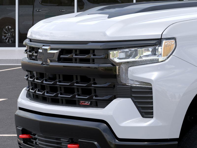 Chevrolet Silverado 1500 Vehicle Full-screen Gallery Image 13