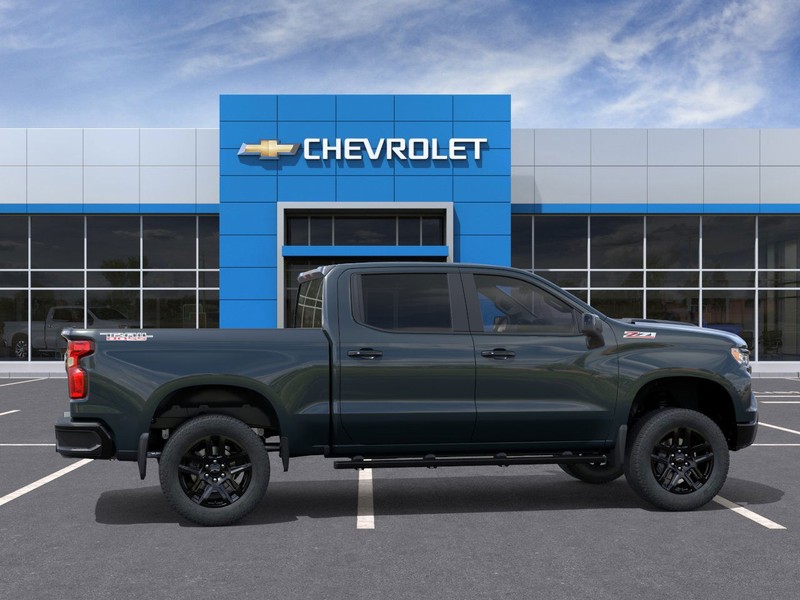 Chevrolet Silverado 1500 Vehicle Full-screen Gallery Image 5