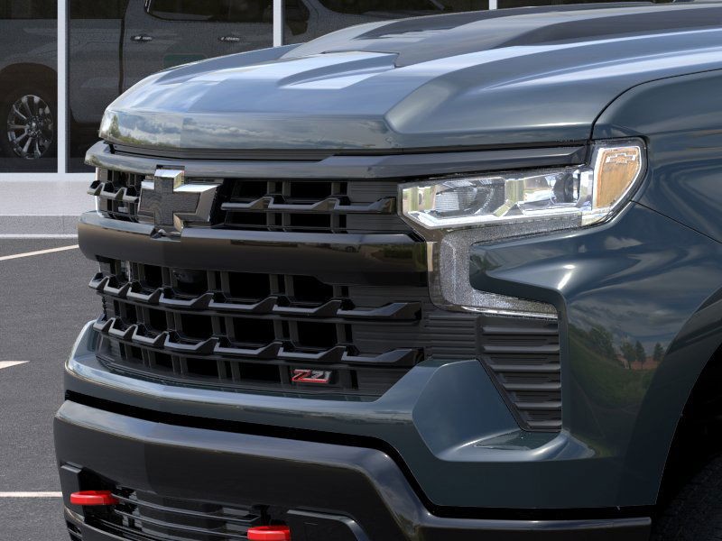 Chevrolet Silverado 1500 Vehicle Full-screen Gallery Image 13