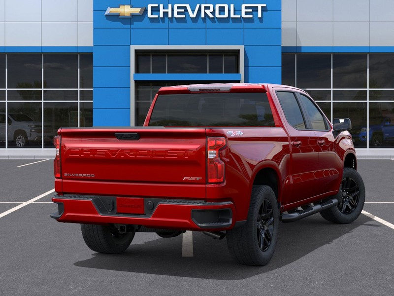 Chevrolet Silverado 1500 Vehicle Full-screen Gallery Image 4