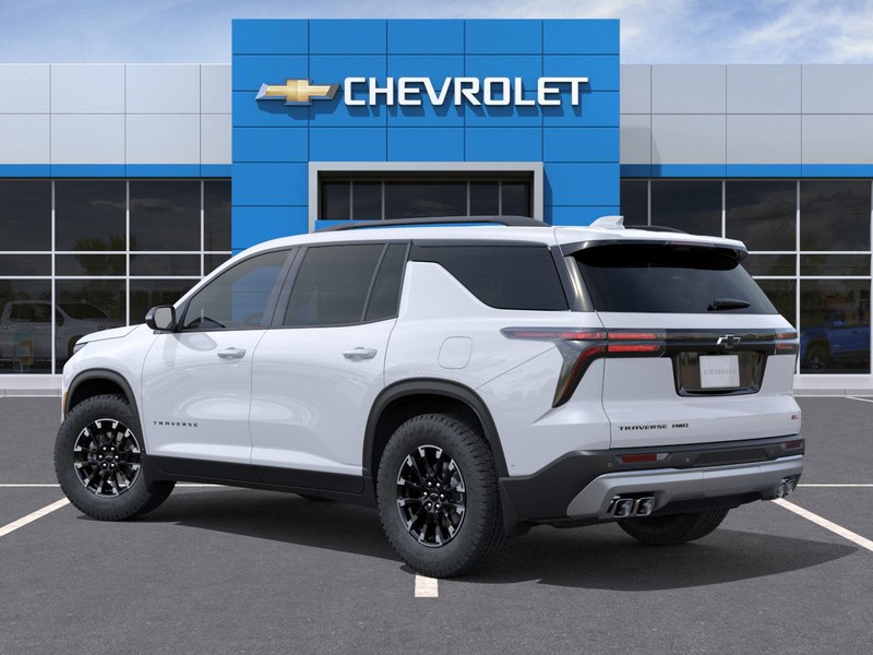 Chevrolet Traverse Vehicle Full-screen Gallery Image 3