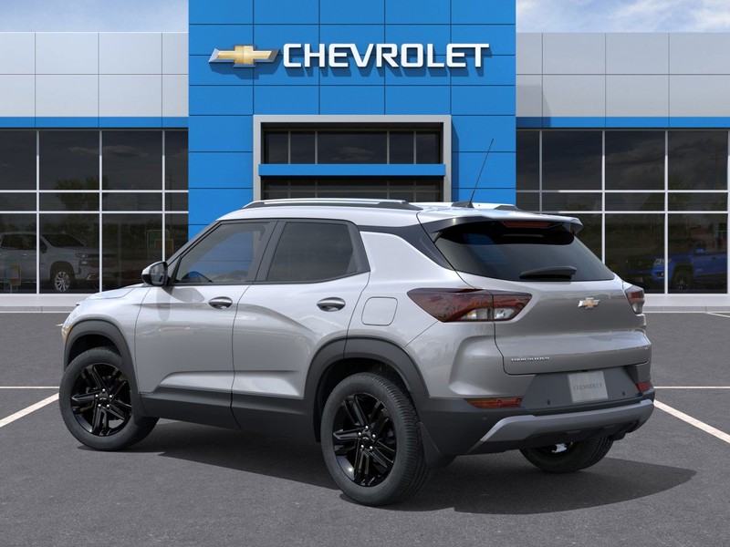 Chevrolet Trailblazer Vehicle Full-screen Gallery Image 3