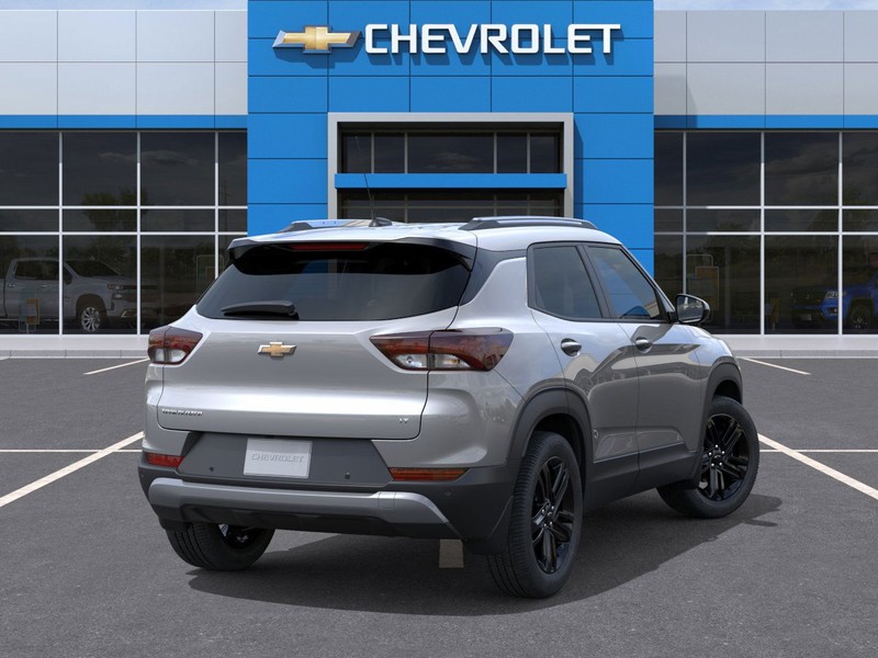 Chevrolet Trailblazer Vehicle Full-screen Gallery Image 4