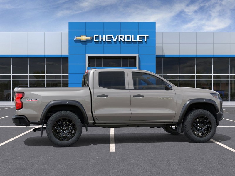Chevrolet Colorado Vehicle Full-screen Gallery Image 5