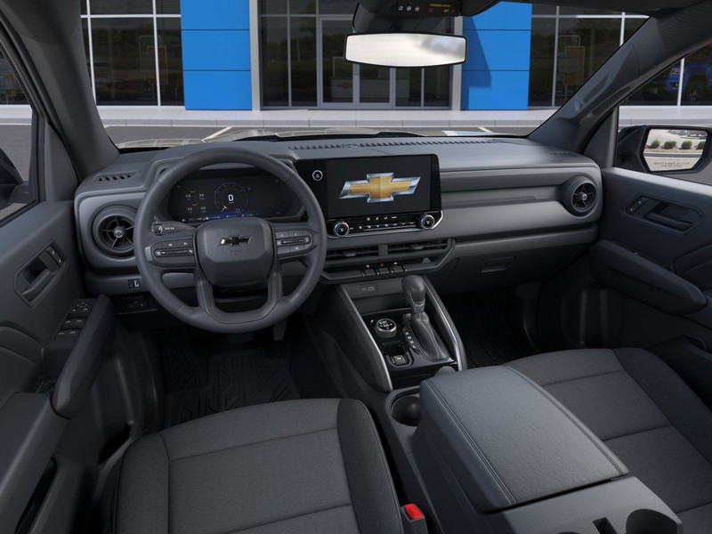 Chevrolet Colorado Vehicle Full-screen Gallery Image 15