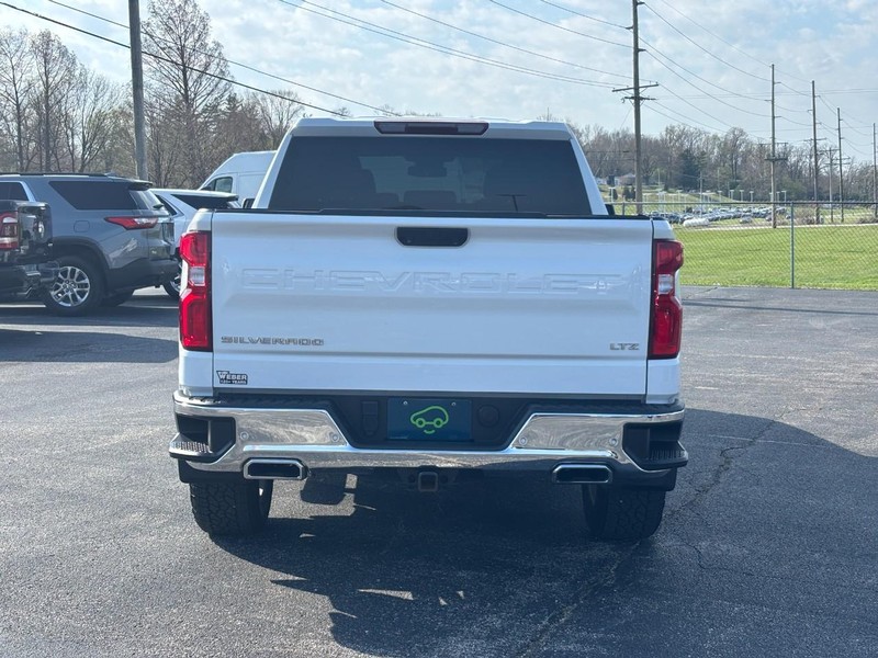 Chevrolet Silverado 1500 Vehicle Full-screen Gallery Image 4