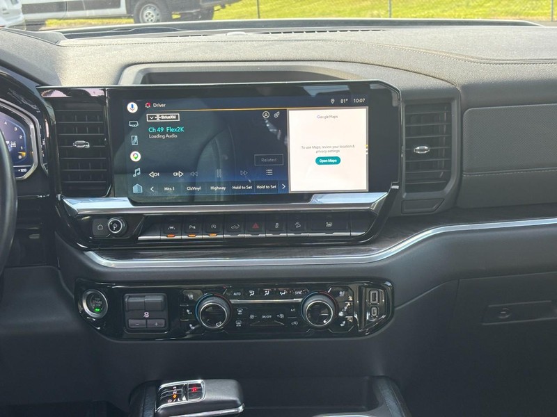 Chevrolet Silverado 1500 Vehicle Full-screen Gallery Image 13