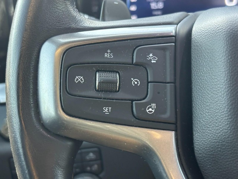 Chevrolet Silverado 1500 Vehicle Full-screen Gallery Image 17