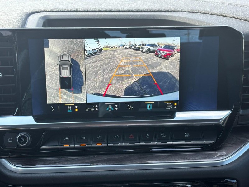 Chevrolet Silverado 1500 Vehicle Full-screen Gallery Image 21