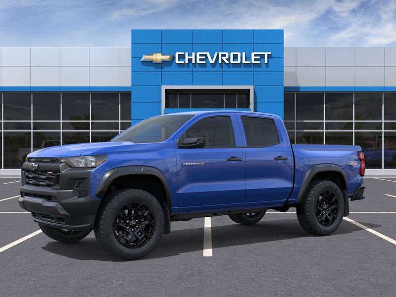 Chevrolet Colorado Vehicle Full-screen Gallery Image 2