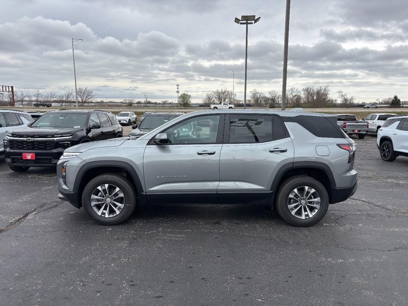 Chevrolet Equinox Vehicle Full-screen Gallery Image 2