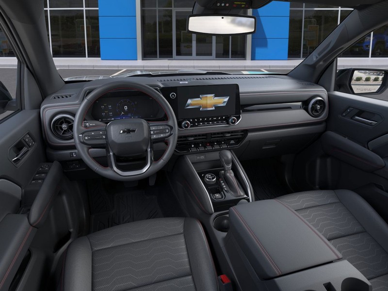 Chevrolet Colorado Vehicle Full-screen Gallery Image 15