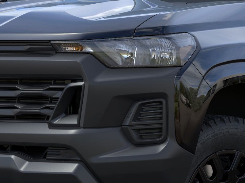 Chevrolet Colorado Vehicle Full-screen Gallery Image 10