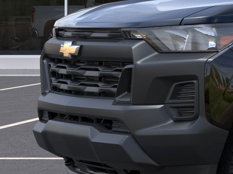 Chevrolet Colorado Vehicle Full-screen Gallery Image 13