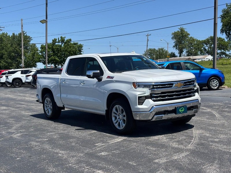 Chevrolet Silverado 1500 Vehicle Full-screen Gallery Image 7