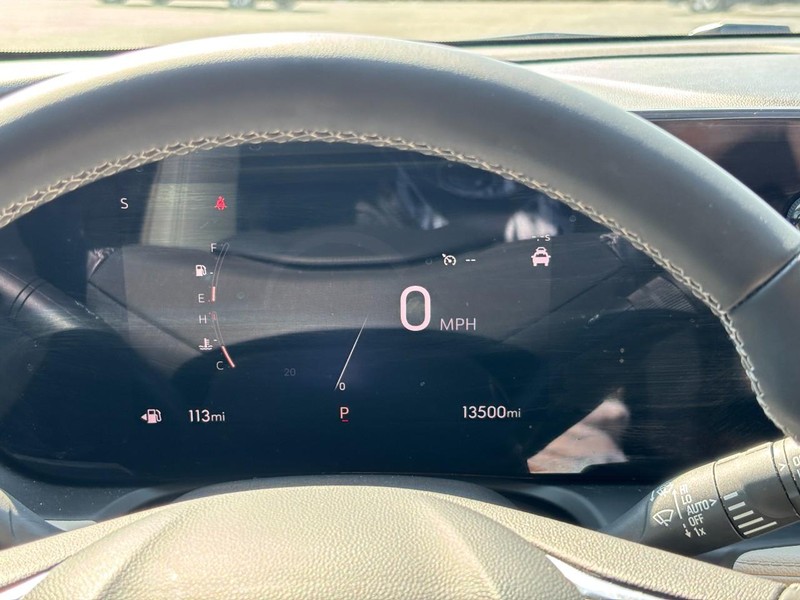 Buick Encore GX Vehicle Full-screen Gallery Image 19