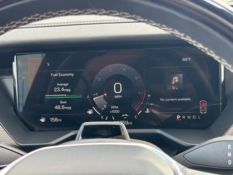 GMC Acadia Vehicle Full-screen Gallery Image 20