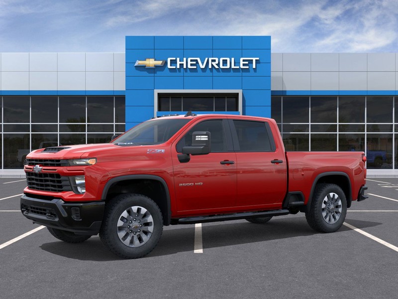 Chevrolet Silverado 2500HD Vehicle Full-screen Gallery Image 2