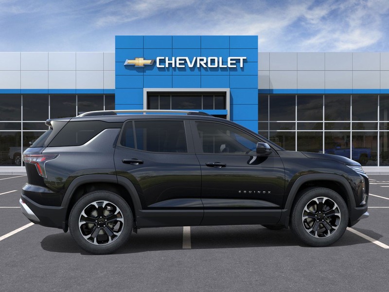 Chevrolet Equinox Vehicle Full-screen Gallery Image 5