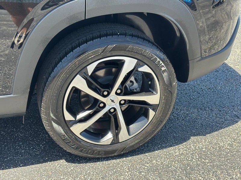 Chevrolet Trax Vehicle Full-screen Gallery Image 9