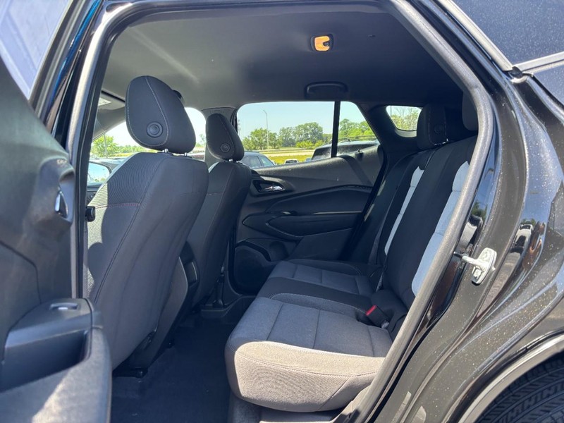Chevrolet Trax Vehicle Full-screen Gallery Image 10