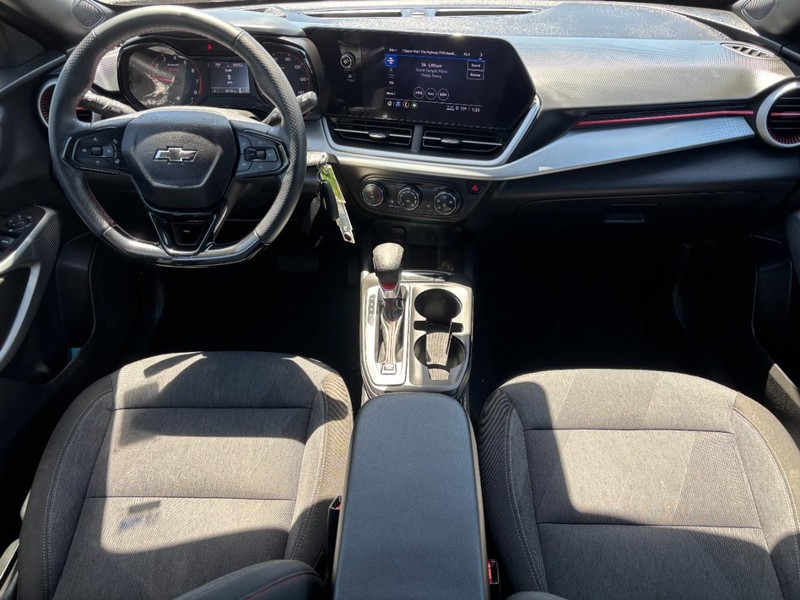 Chevrolet Trax Vehicle Full-screen Gallery Image 11
