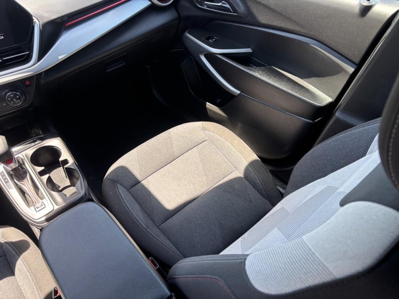 Chevrolet Trax Vehicle Full-screen Gallery Image 14