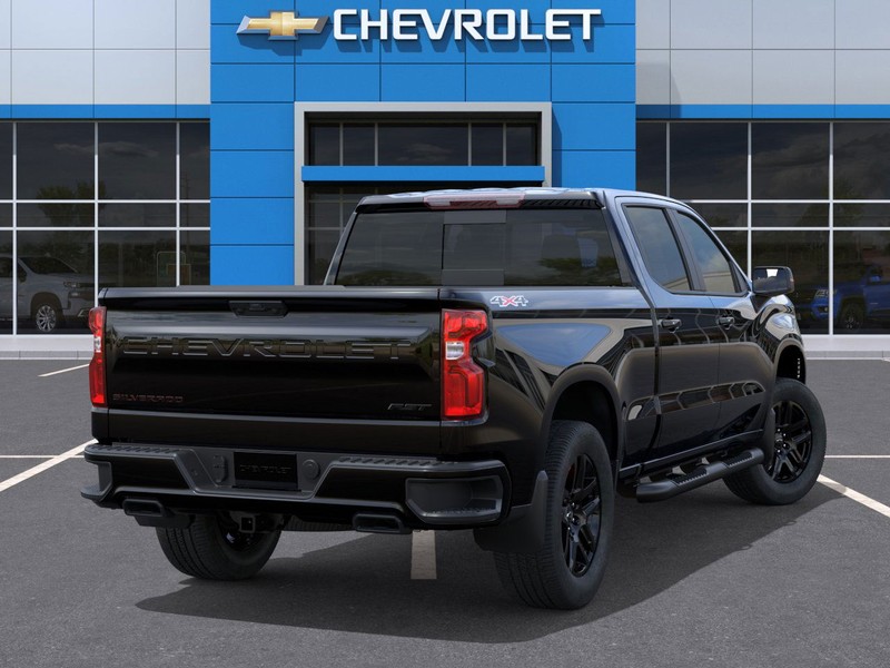 Chevrolet Silverado 1500 Vehicle Full-screen Gallery Image 4